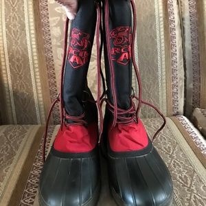 Woman's Artic Cat Winter Boots Size 8